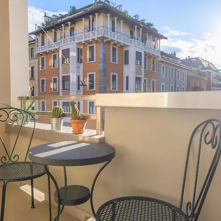 Tra Citylife E Corso Vercelli, Διαμέρισμα *